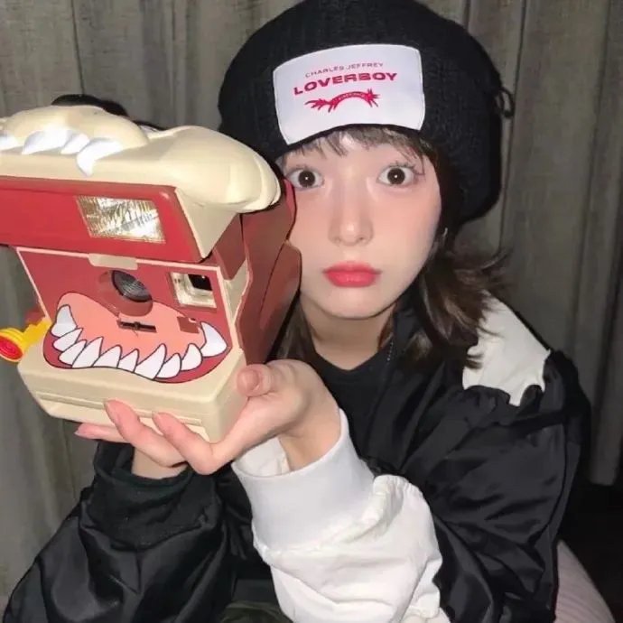 白日美人海报